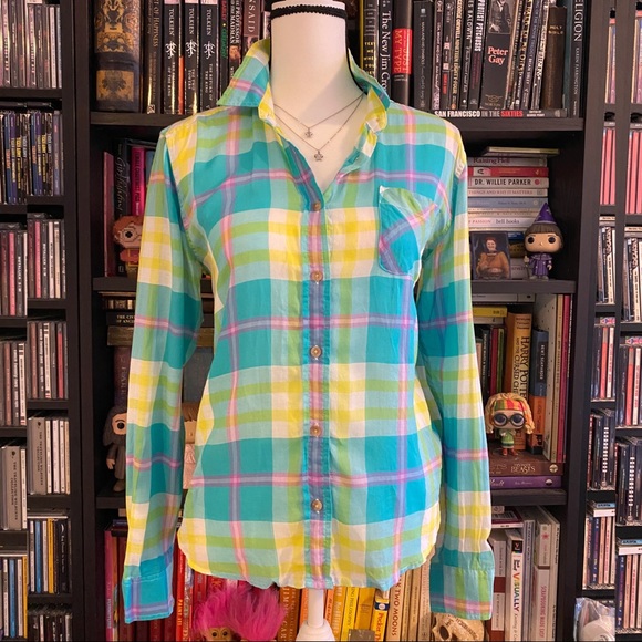 AE Button Down - Picture 1 of 9